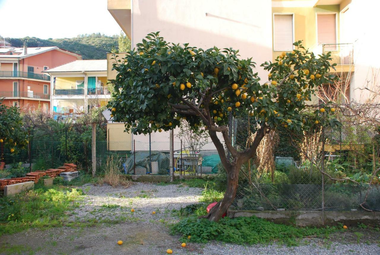 Palmaria Apartment Deiva Marina Luaran gambar