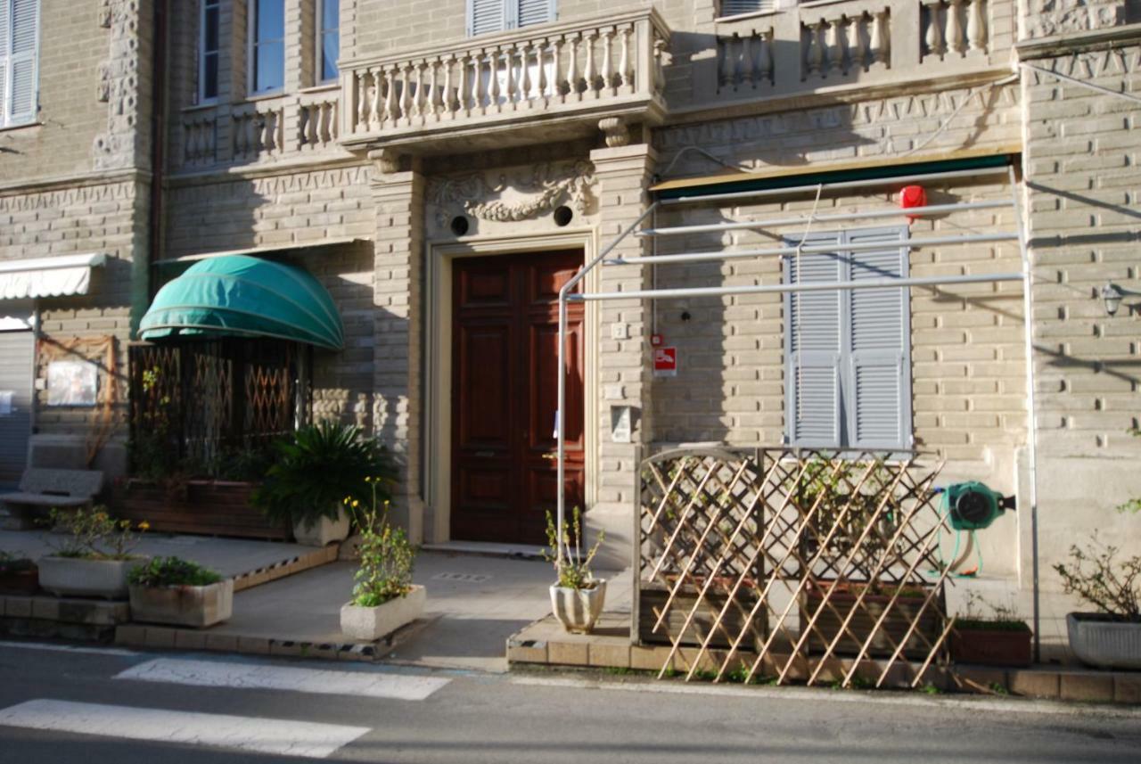 Palmaria Apartment Deiva Marina Luaran gambar